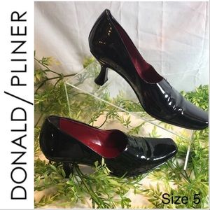 Vintage Donald Pliner Couture Kitten Heel Pumps